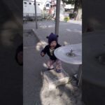 どうしても一人で水が飲みたい2歳児#shorts