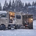 【吹雪の車中泊】朝起きたら猛吹雪に遭うソロキャンプ。ハイゼットパネルバン  薪ストーブ【Relaxing nature ASMR】