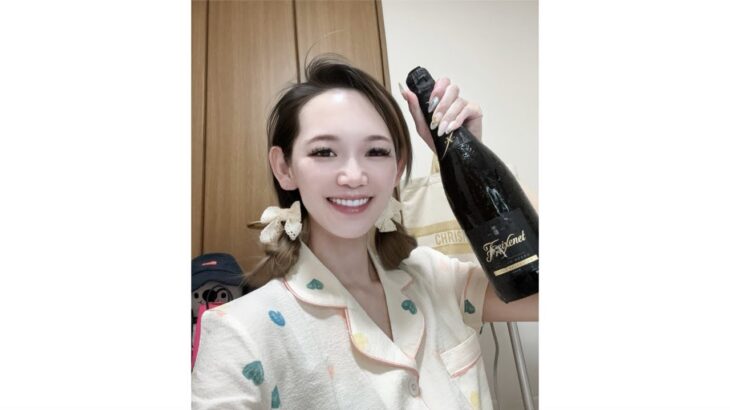 40歳　独身女性の一人宅昼飲み　14時スタート　皆Amazonプライムデーアツいよ！日用品の買い溜めにも♡二日間しかやらんから☑️^_^！